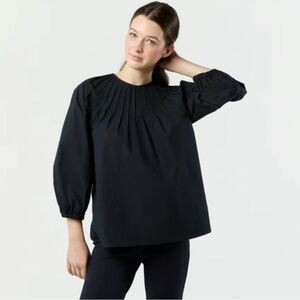 ANN MASHBURN Thea Pintuck Top Navy Paperweight Stretch Poplin
Ruffle Sz S Women